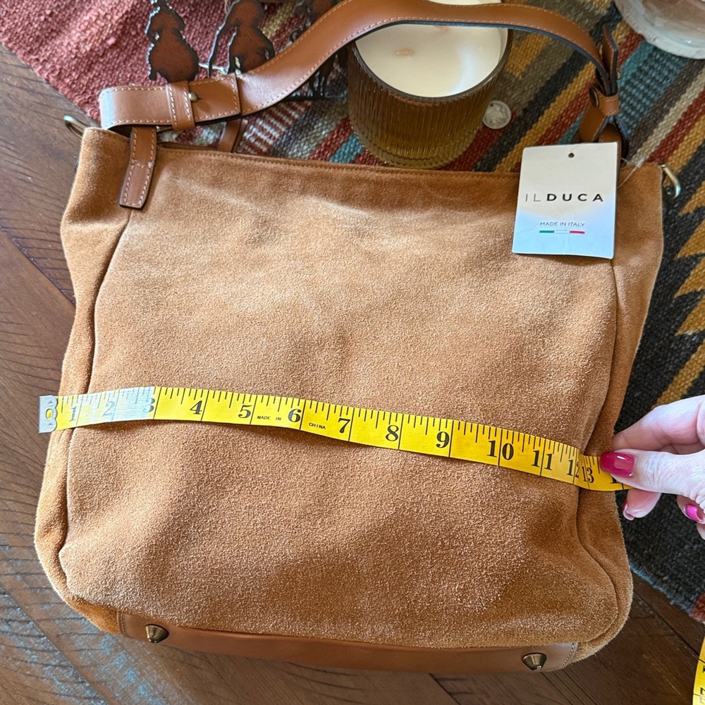 Elegant Tan Leather & Suede Shoulder Bag - Picture 10 of 10